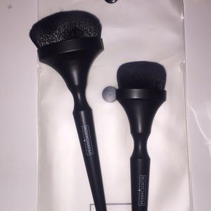 2 boxy charm brushes. Never used